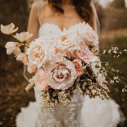 Reverie Floral - photo credit: ashleecrowdenphoto