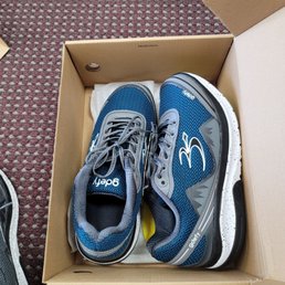 Walking sneakers with orthics. Walking sneakers with orthics.
