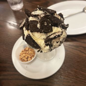 San Francisco Creamery - cookies and cream - Desserts Near Me - Walnut Creek, California San Francisco Creamery - cookies and cream - Desserts Near Me - Walnut Creek, California