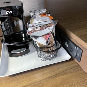 Hampton Inn Albuquerque-University/Midtown - USB ports - Hotels Near Me - Albuquerque, New Mexico Hampton Inn Albuquerque-University/Midtown - USB ports - Hotels Near Me - Albuquerque, New Mexico