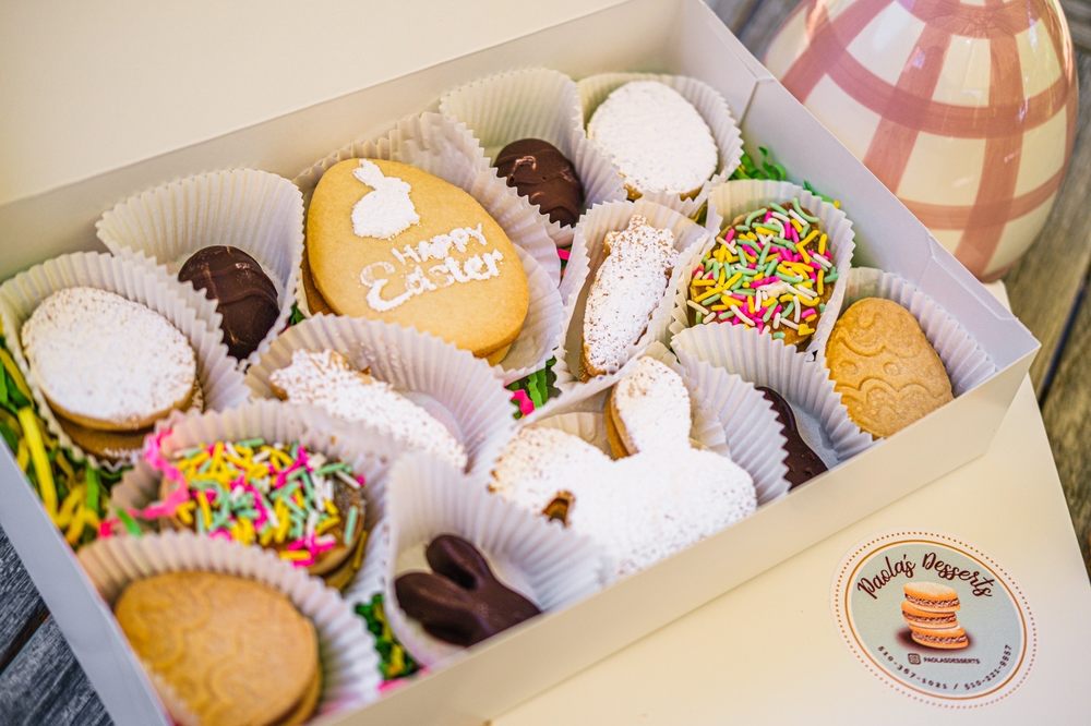 Paola's Desserts Logo
