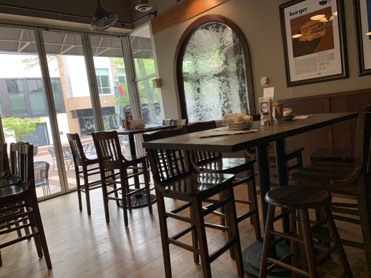 HUB Tavern + Grill by null