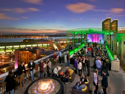 Altitude Sky Lounge by null