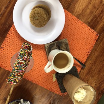 ChocoBanana - Coffee, chocobanana, banana mocha frappe, ginger cookies - American Near Me - Sayulita, NAY