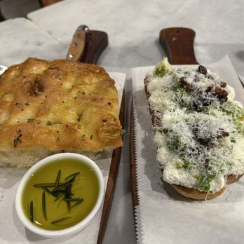 Vino & - Wine Bars Near Me - Chicago, Illinois Vino & - Wine Bars Near Me - Chicago, Illinois