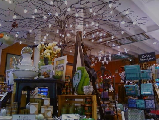 Elephants Delicatessen by null