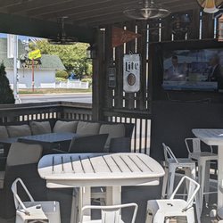Duffy's Tavern outside seating