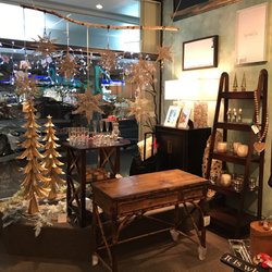 Isabel - Seasonal and candle assortment