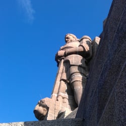 Völkerschlachtdenkmal mit Forum 1813