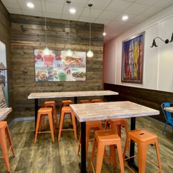 Tropical Smoothie Cafe - Dining area