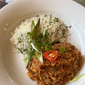 Red Lion Tavern - Vegan chili - Pubs Near Me - Chipping Campden, GLS Red Lion Tavern - Vegan chili - Pubs Near Me - Chipping Campden, GLS
