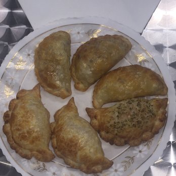 Custom Cake Design - Empanadas - Bakeries Near Me - Gaithersburg, Maryland