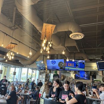 Naples Flatbread Kitchen & Bar - Inside restaurant - Pizza Near Me - Estero, Florida