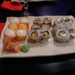 Kaiyo Sushi - Rolls saumon, californias