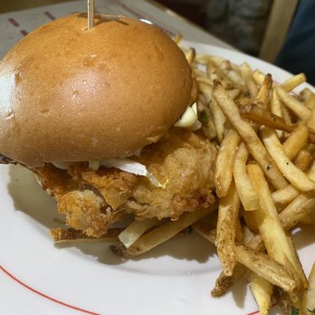 The Handle Bar - Chicken sandwich - Gastropubs Near Me - Teton Village, Wyoming The Handle Bar - Chicken sandwich - Gastropubs Near Me - Teton Village, Wyoming