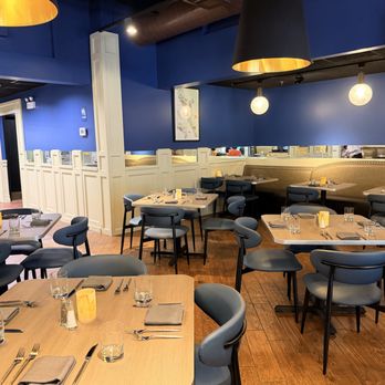The Addled Bunny - Main Dining Room - New American Near Me - Evanston, Illinois The Addled Bunny - Main Dining Room - New American Near Me - Evanston, Illinois