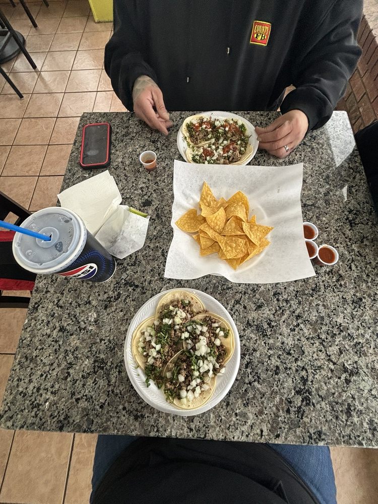 Taqueria Jalisciense Logo