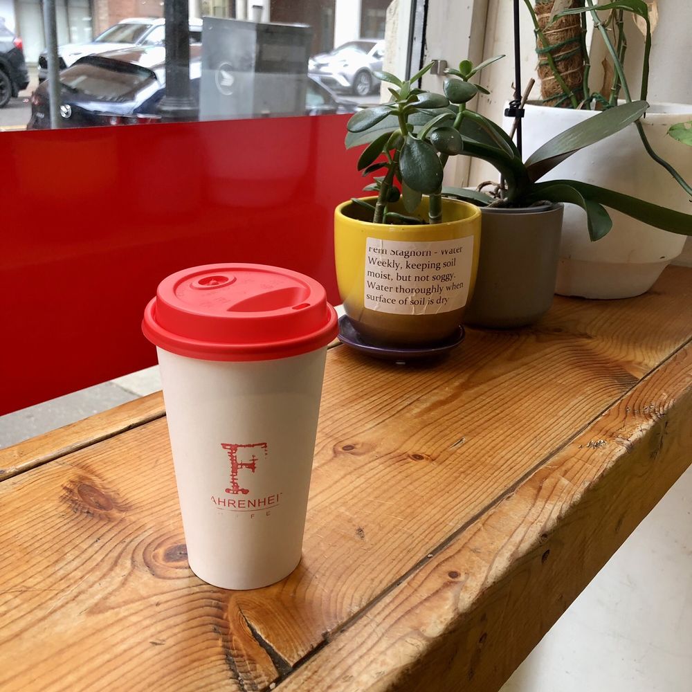 Vanilla latte to-go Vanilla latte to-go