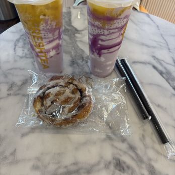 T&5 Cafe Bakery - S6. Fresh Mango Taro Pomelo Sago - Bakeries Near Me - Folsom, California T&5 Cafe Bakery - S6. Fresh Mango Taro Pomelo Sago - Bakeries Near Me - Folsom, California
