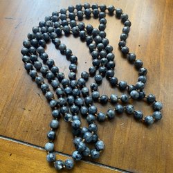 Art of Inner Peace - I love this place! I found a necklace that still smells like incense from the shop!