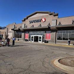 Safeway - Outside entrance