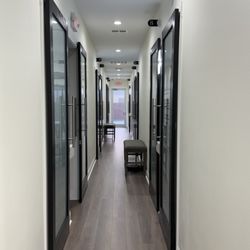 Esquire Salon Suites
