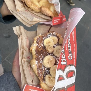 BeaverTails - Banana chocolate beavertail - Desserts Near Me - Toronto, Ontario