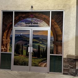 The Wine Lady - Entry to an amazing experience.