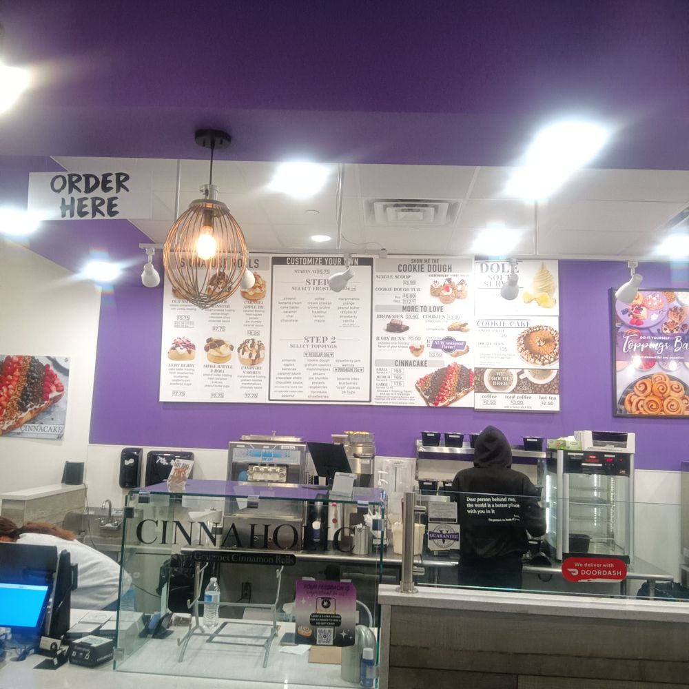 Cinnaholic - Bakeries Near Me - Virginia Beach, Virginia