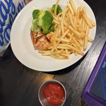 Brix Wine Cafe - Kids salmon - Wine Bars Near Me - Woodinville, Washington