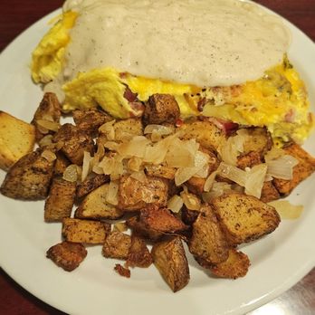 Rae's Cafe - Ultimate Omelet - Breakfast & Brunch Near Me - Independence, Missouri