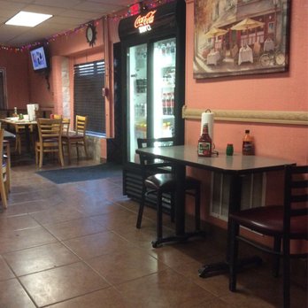 Lancaster Taqueria - Indoor tables for dining. - Mexican Near Me - Lancaster, Texas