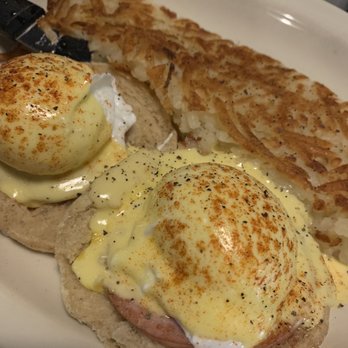 The 5 Point Café - Eggs Benedict - Dive Bars Near Me - Seattle, Washington The 5 Point Café - Eggs Benedict - Dive Bars Near Me - Seattle, Washington