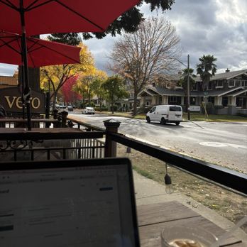 Vero Espresso - Patio - Coffee & Tea Near Me - Eugene, Oregon