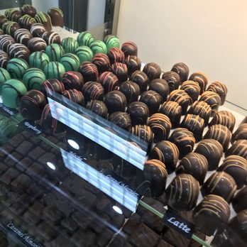 Sweet Spot - Ice Cream & Frozen Yogurt Near Me - Mackinaw City, Michigan