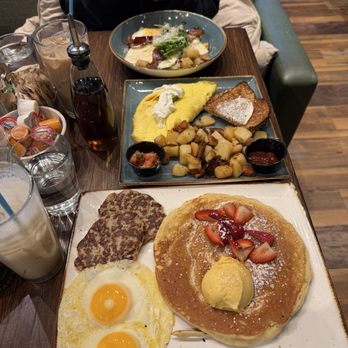 First Watch - Lemon Ricotta Pancakes, Bacado, Double Bacon Parmesan Hash - Breakfast & Brunch Near Me - Newport News, Virginia