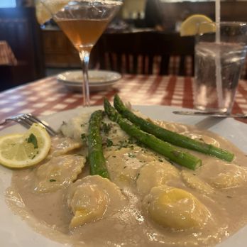 Frugatti's - Lobster Ravioli & Raspberry Lemon drop Martini - Italian Near Me - Bakersfield, California