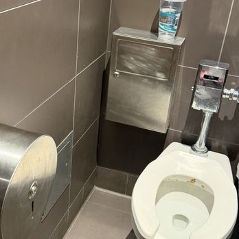 McDonald's - Am pm cup and no toilet paper - Fast Food Near Me - Maywood, California