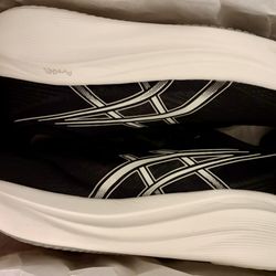 Fleet Feet - Men's ASICS sneakers