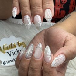 Tiktok Lounge - Nail designed by Vicky