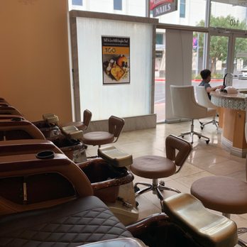 Naturelle Nails - Pumpkin pedicure - Waxing Near Me - Las Vegas, Nevada Naturelle Nails - Pumpkin pedicure - Waxing Near Me - Las Vegas, Nevada