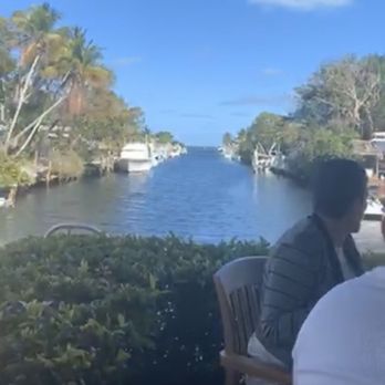 Buzzard's Roost Grill & Pub - Seafood Near Me - Key Largo, Florida