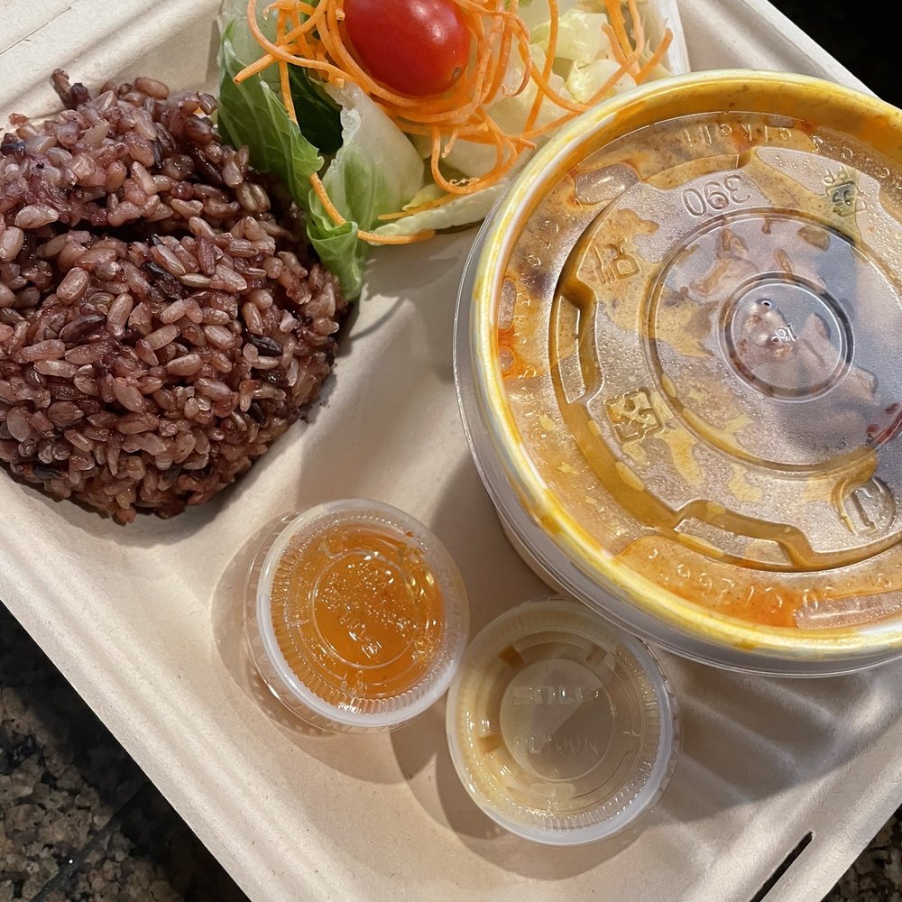 Summer Summer Thai Eatery - Chicken curry lunch plate with brown rice (already ate the egg roll) - Thai Near Me - Emeryville, California Summer Summer Thai Eatery - Chicken curry lunch plate with brown rice (already ate the egg roll) - Thai Near Me - Emeryville, California