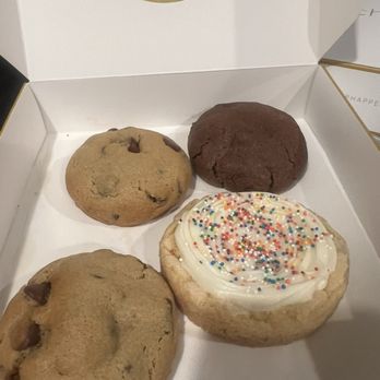 Chip Cookies - Bakeries Near Me - Plano, Texas