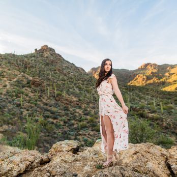 La Brisa Photography - Senior Portrait Style Session by La Brisa Photography - Event Photography Near Me La Brisa Photography - Senior Portrait Style Session by La Brisa Photography - Event Photography Near Me