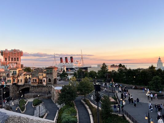 Tokyo DisneySea by null