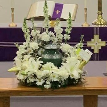 The Flower Man - White Funeral Flowers for Cremation Ceremony with Urn - Florists Near Me - Olathe, Kansas