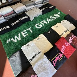Nozu Eugene - Clothing