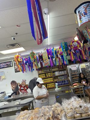 Tierra Caliente Panaderia