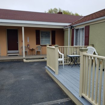 Bay Willows Inn - No lighting (5/2019) - Hotels Near Me - Middletown, Rhode Island